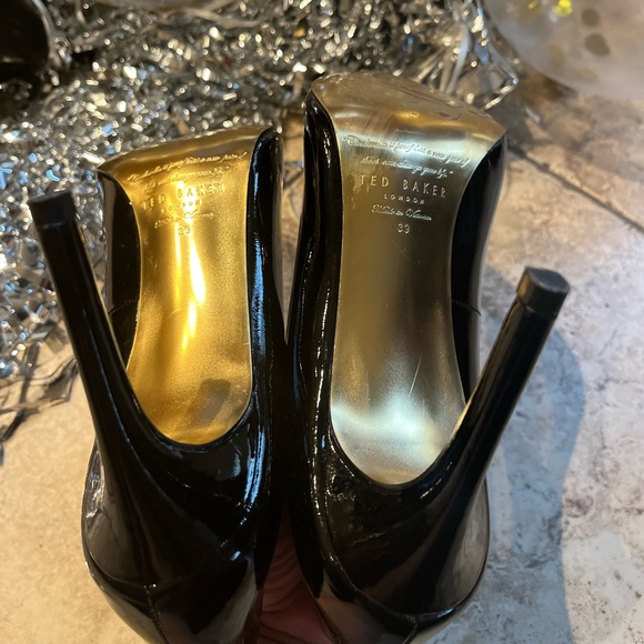 Ted Baker London Savio Pointed Toe Pumps - Picture 11 of 15